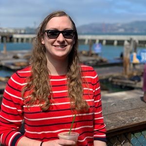 Meet your Posher, Apolonia